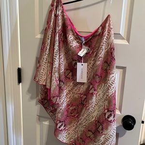 Off the shoulder shirt never worn